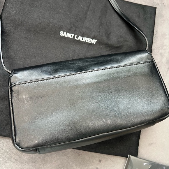 Yves Saint Laurent Envelope Crossbody Bag - Picture 14 of 17
